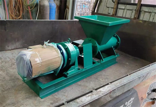 華礦重工一批炮泥機(jī)發(fā)往山西長治